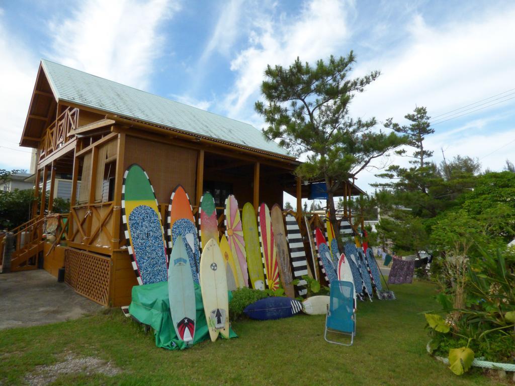 Tropical Surf House Okinawa Hotel Onna Exterior photo