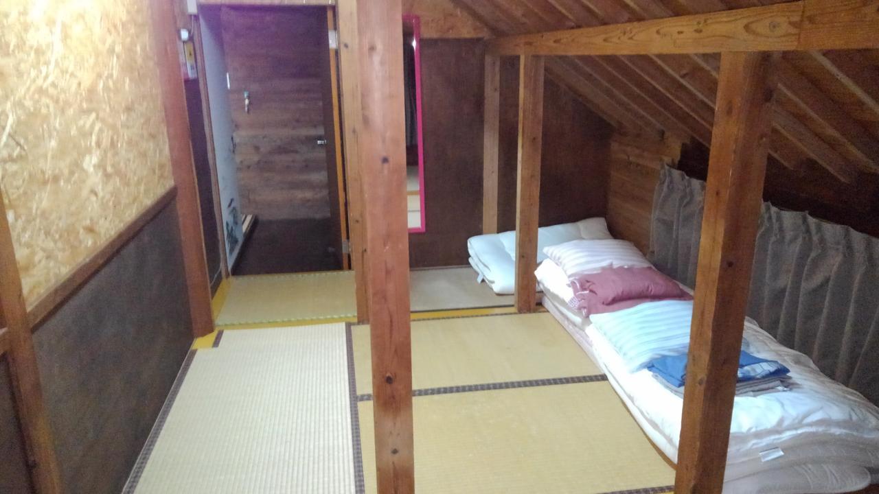 Tropical Surf House Okinawa Hotel Onna Exterior photo
